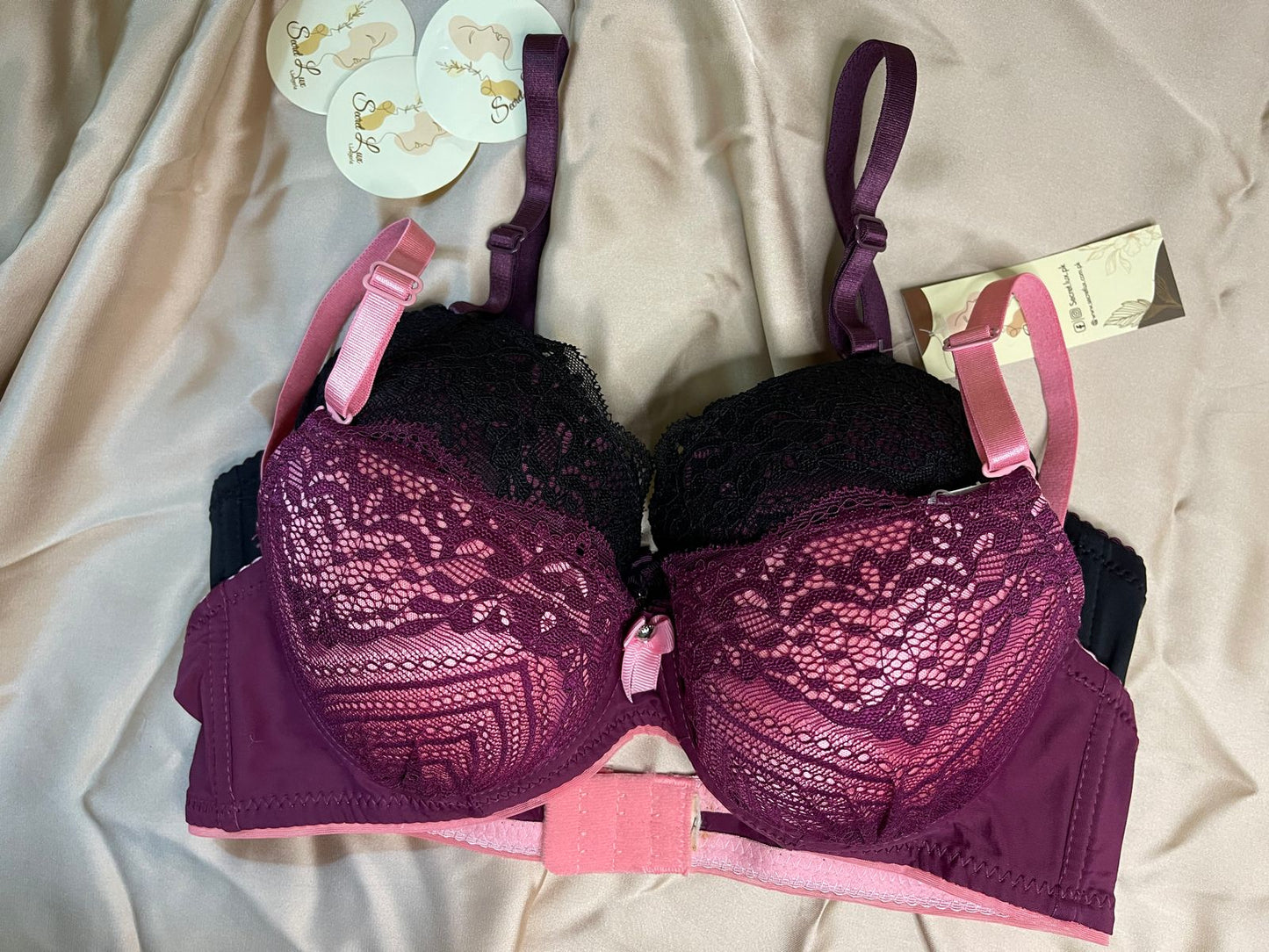 Manhattan LIGHTLY LINNED BRA with matching Underwear