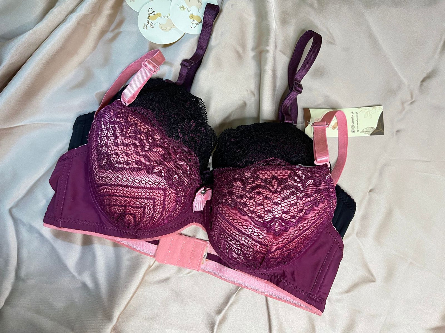 Manhattan LIGHTLY LINNED BRA with matching Underwear